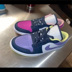 Mismatched Jordan 1 women’s size 10 men’s 8.5